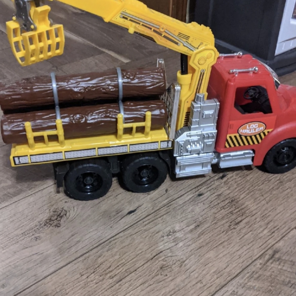 Log truck toy